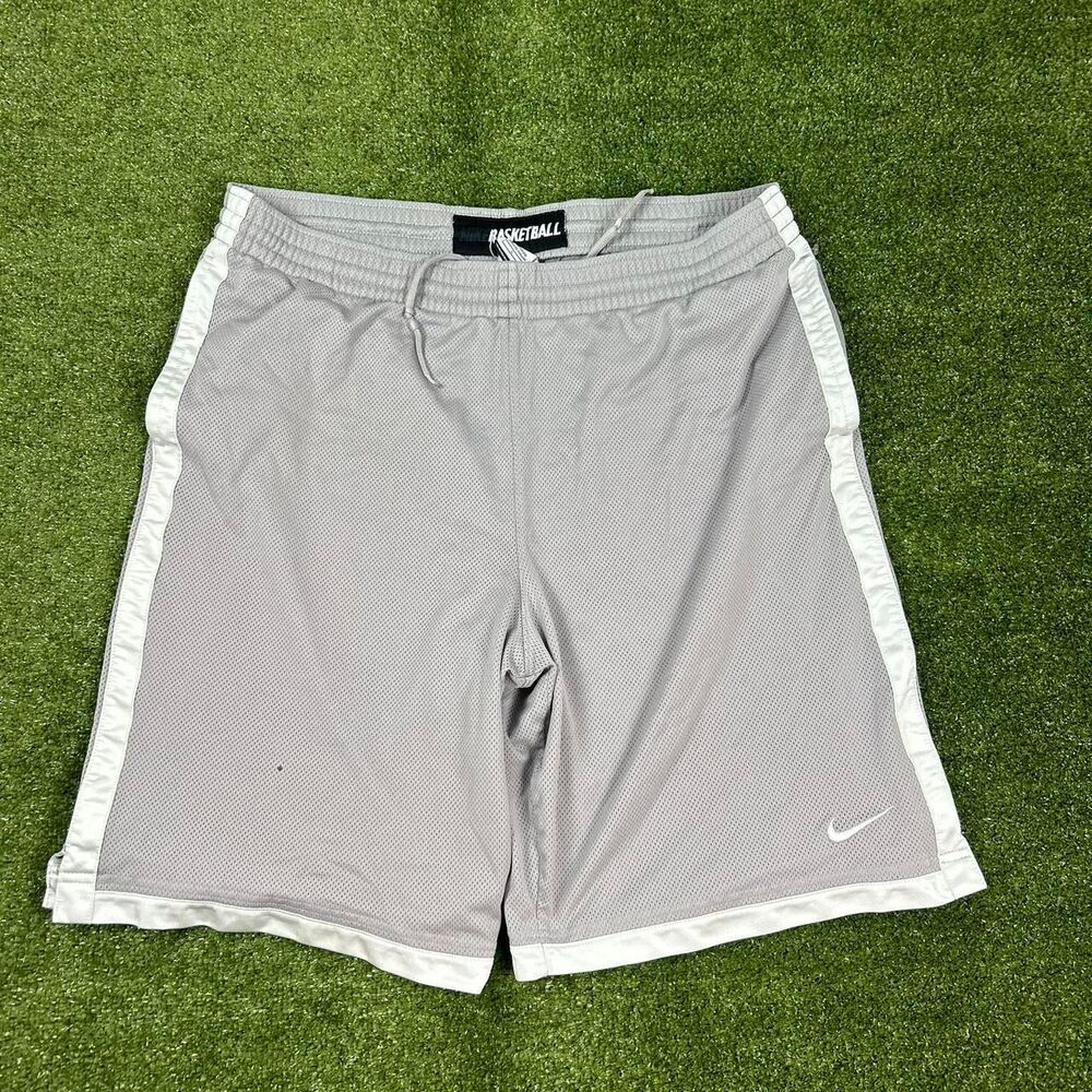 Nike Men's Grey Shorts